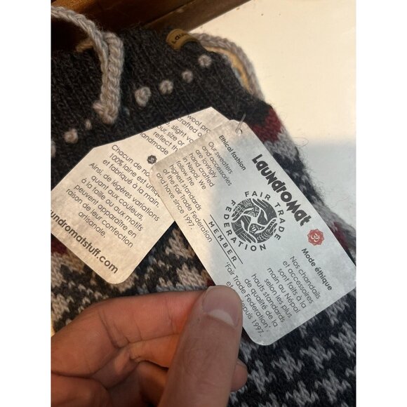 Laundromat Pearl Leg Warmer Handmade in Nepal One Size Womens Fair Trade Wool - Picture 5 of 9